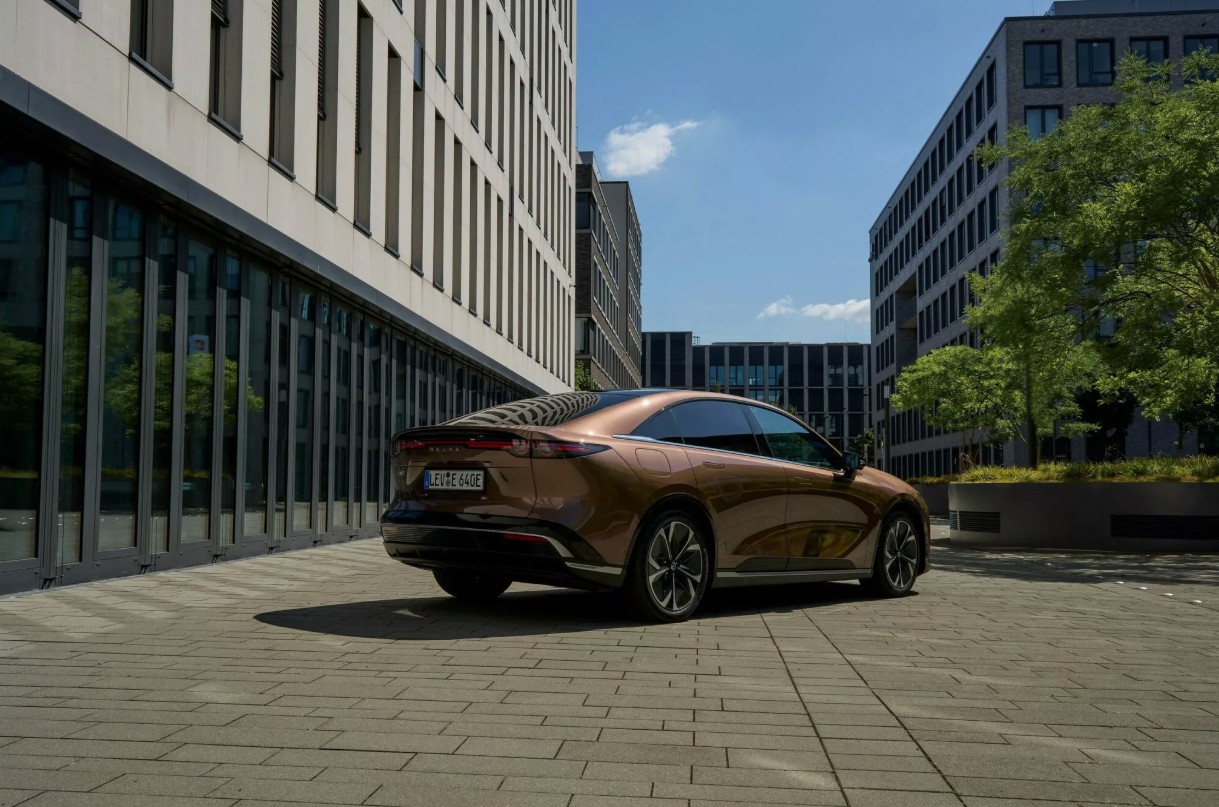 2025-Mazda-6e-Europe 3.JPG