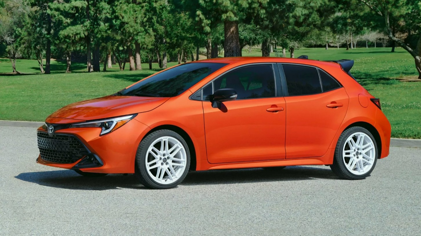 2026-Toyota-Corolla-Hatchback-FX-2.jpg