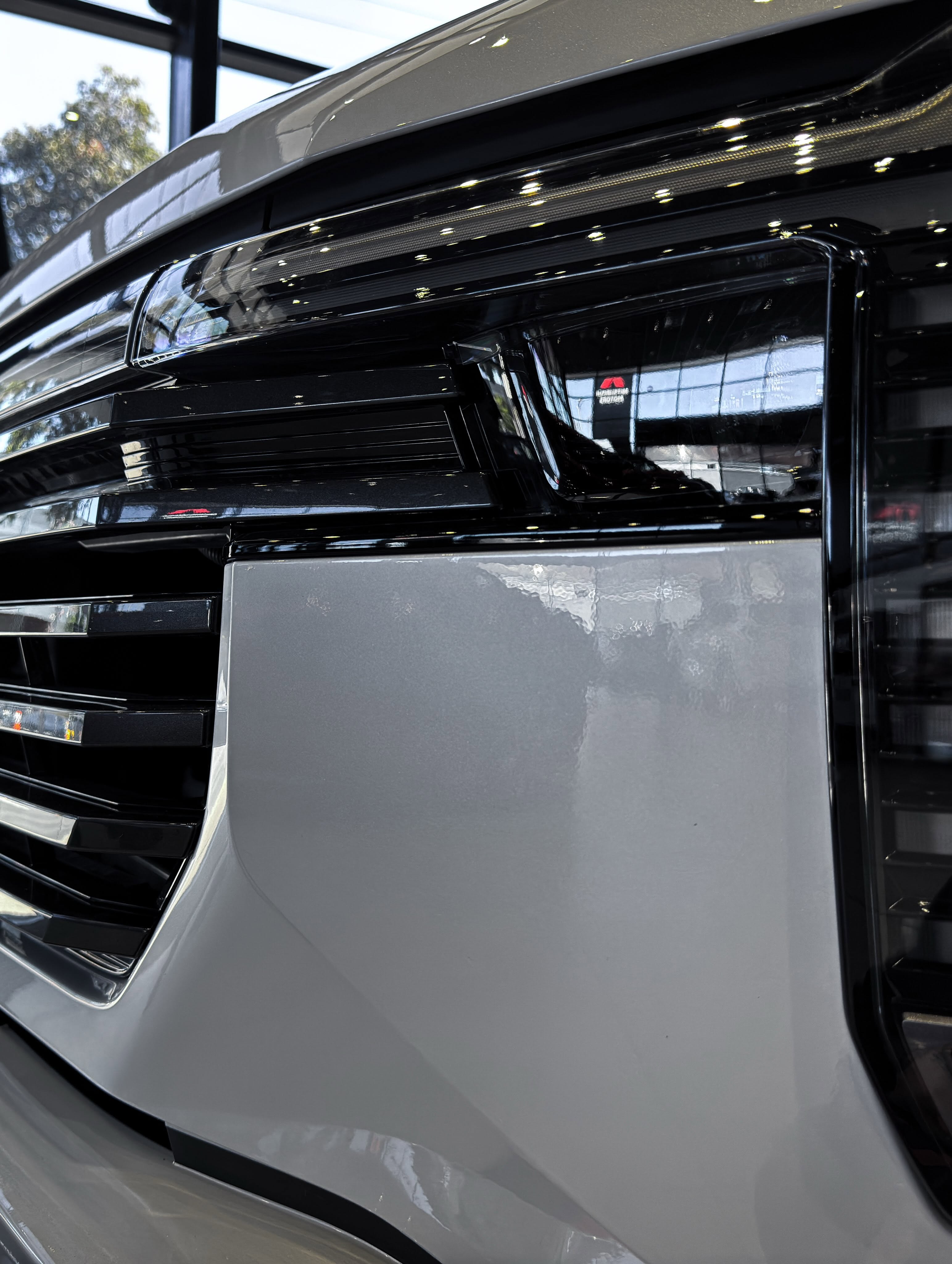  2027 Mitsubishi Pajero 3.jpg