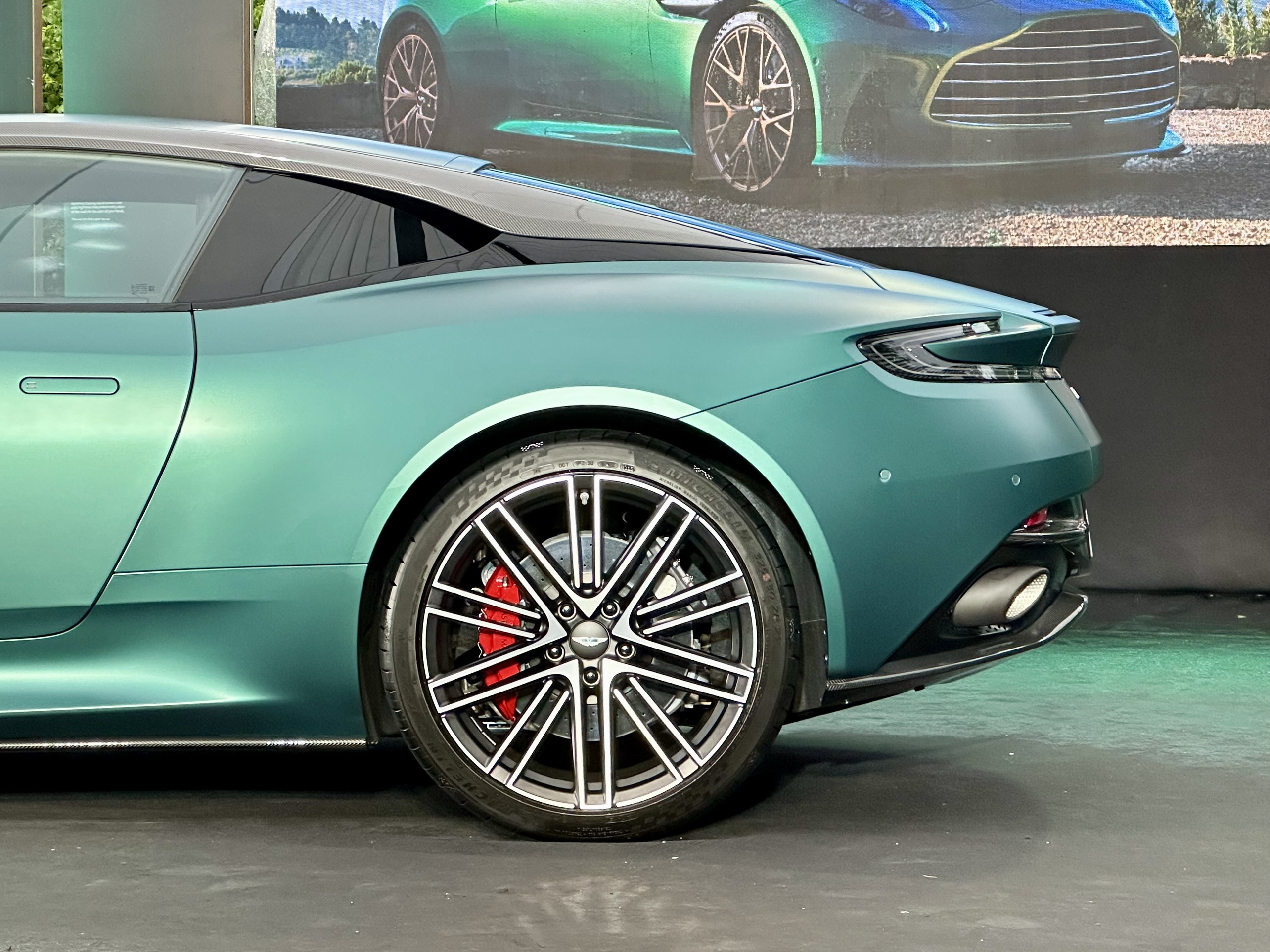 Aston Martin DB12  (11).jpg