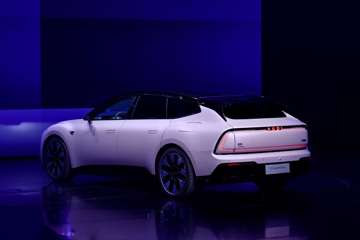 Audi AUDI E5 Sportback 2.jpg