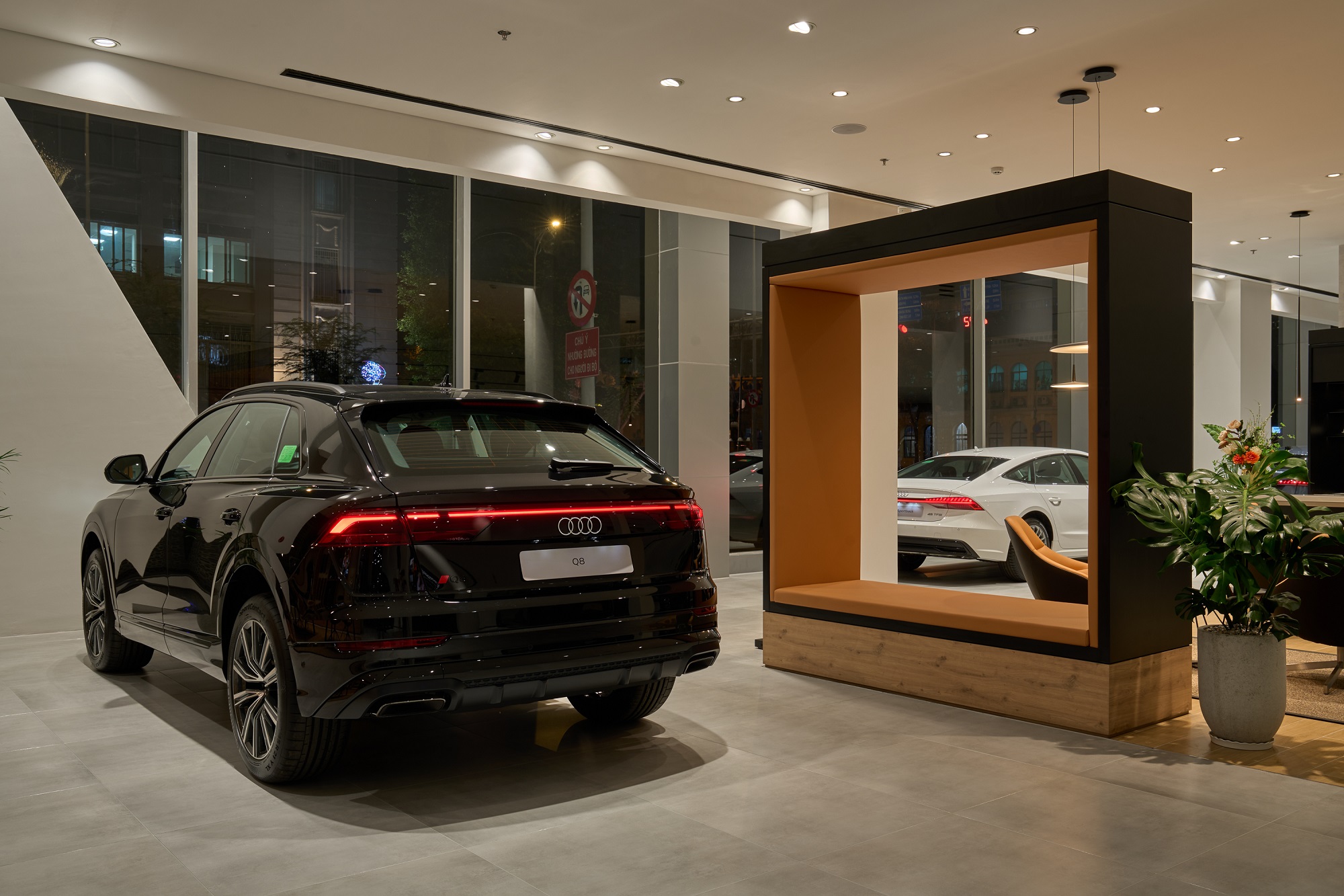 AudiProgressiveShowroom_48.jpg