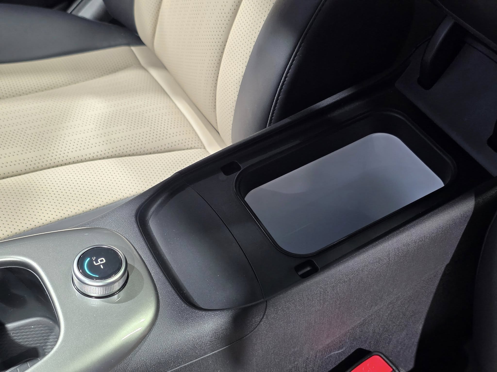 BYD Dolphin 2025 4.jpg