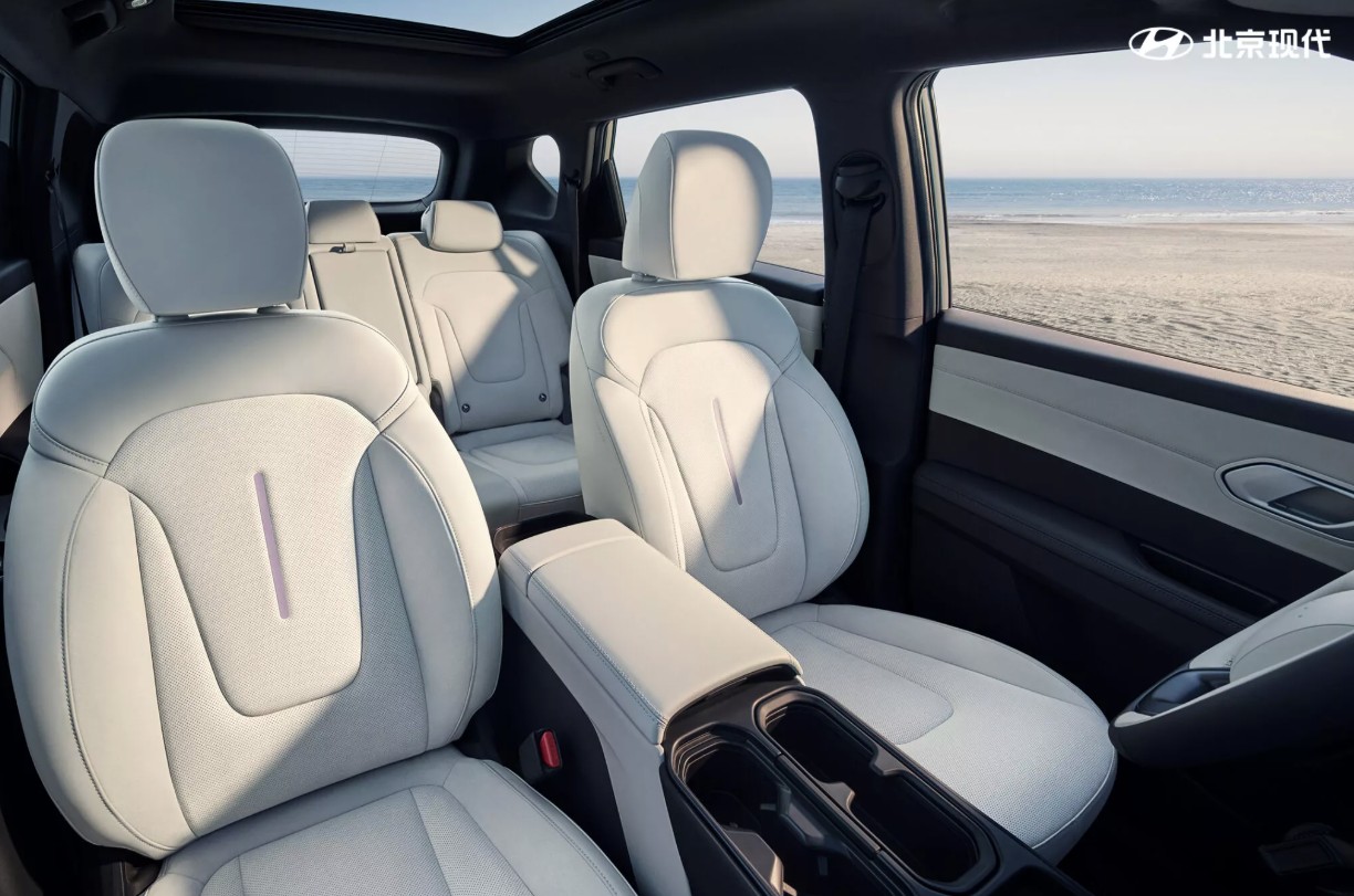 Hyundai Elexio 2.JPG