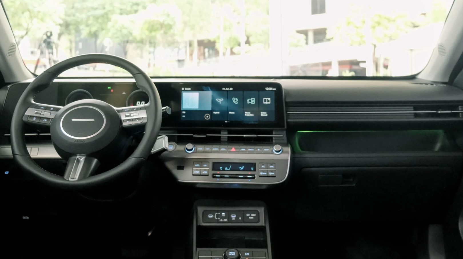 Hyundai Kona hybrid 4.JPG