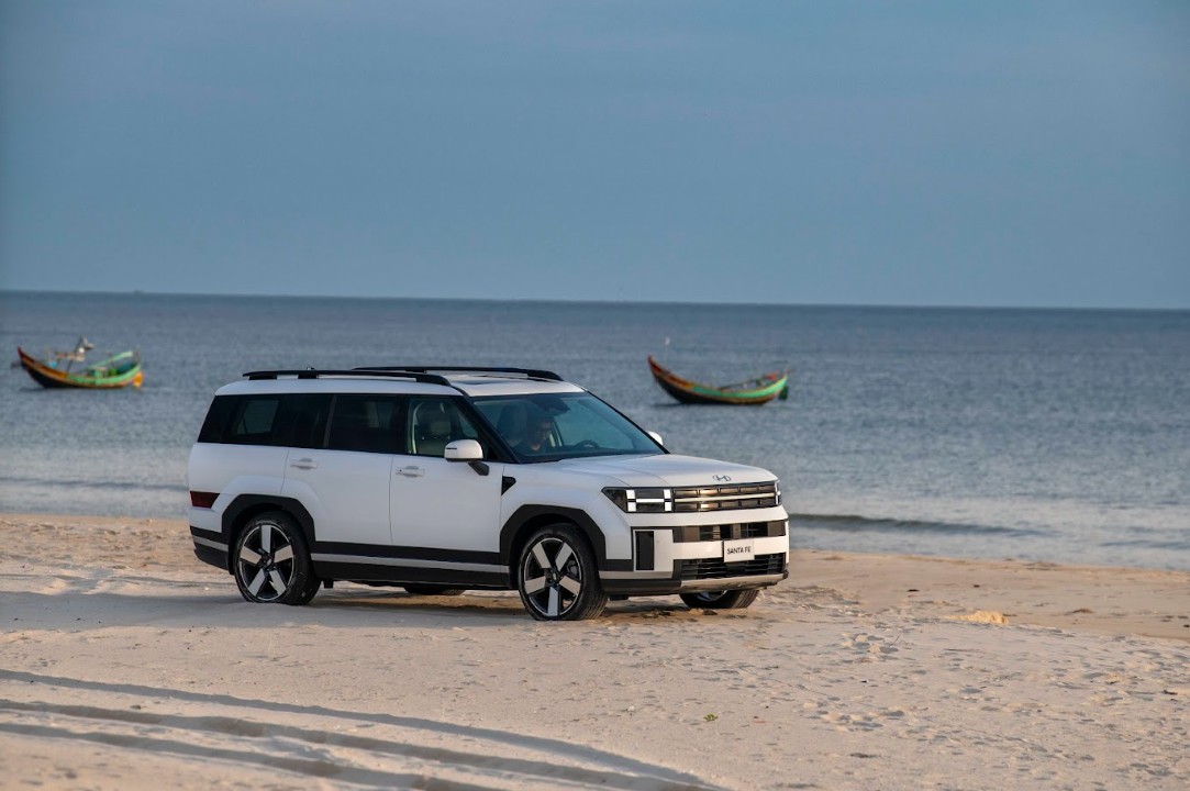 Hyundai Santa Fe-1.jpg