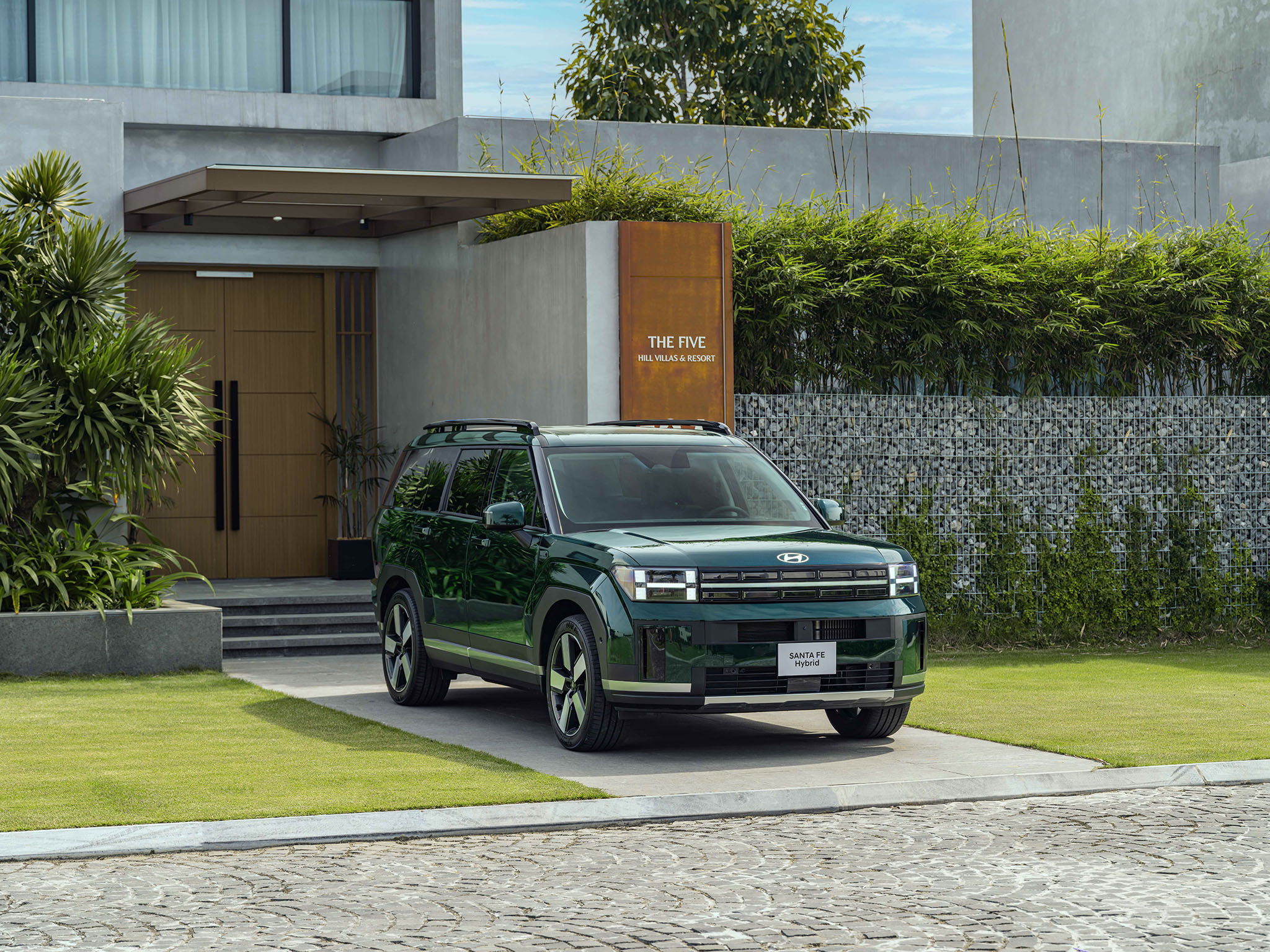 Hyundai Santa Fe Hybrid (2).jpg