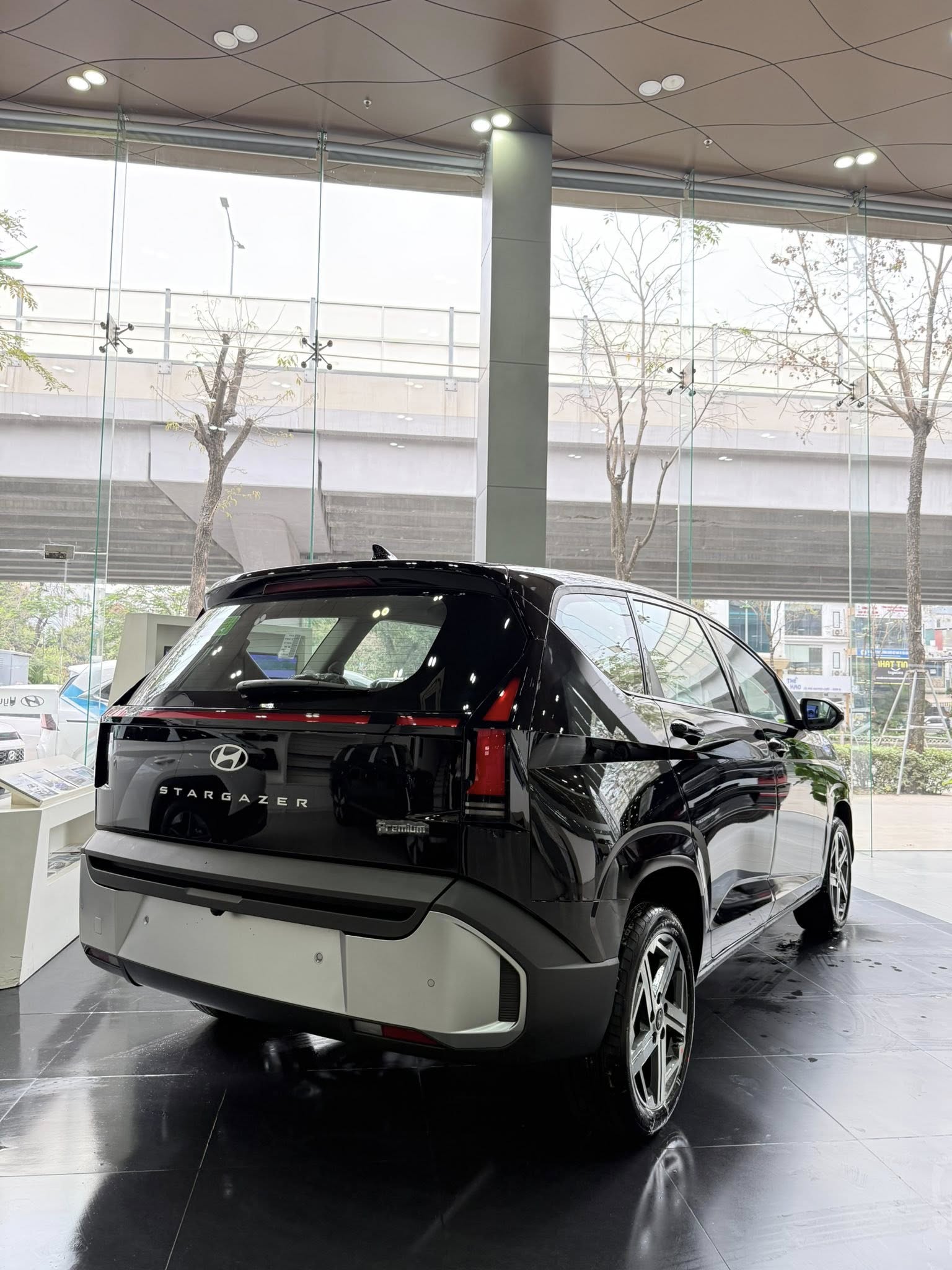 Hyundai Stargazer 2026_a4.jpg