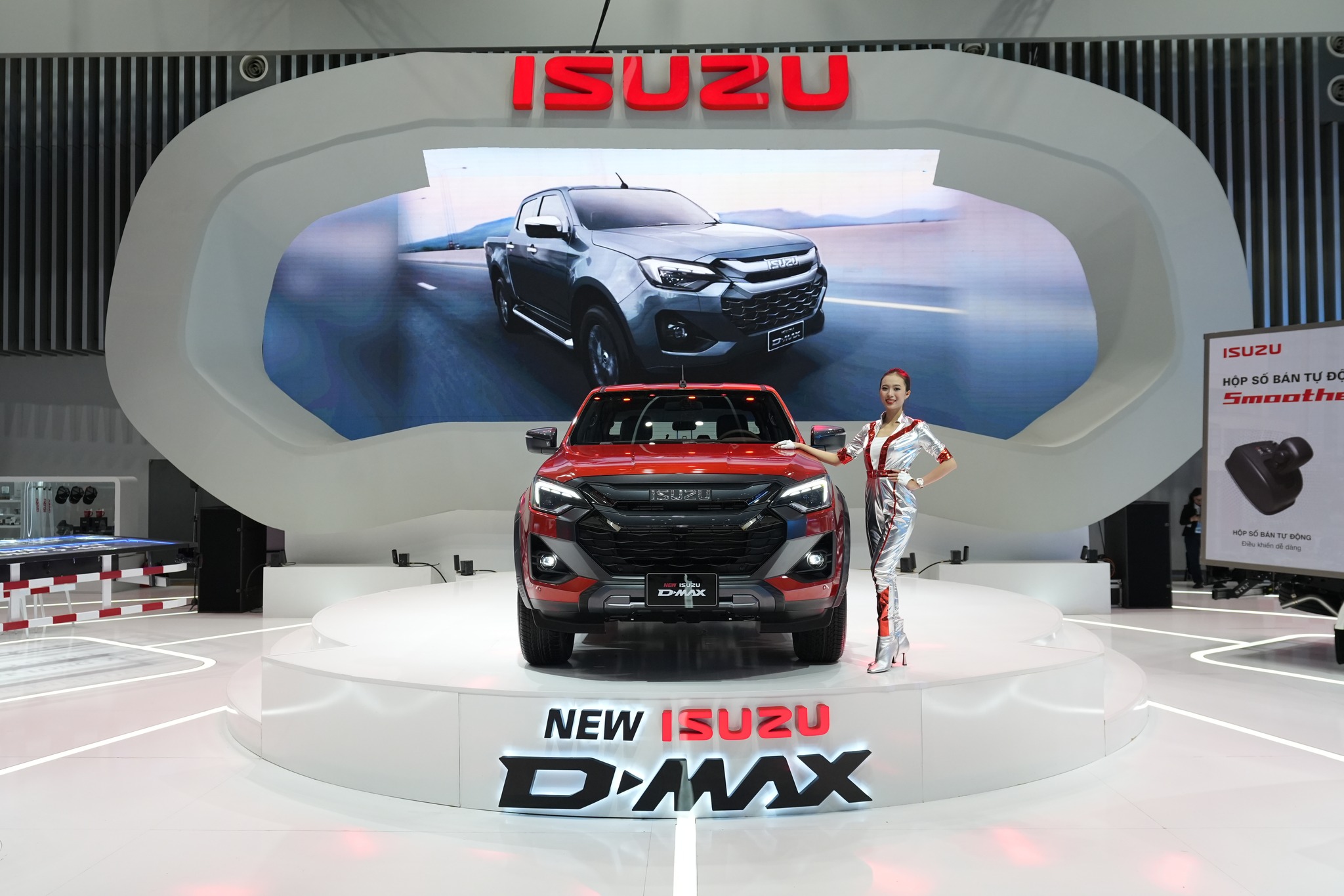 Isuzu D-Max 2024.jpg