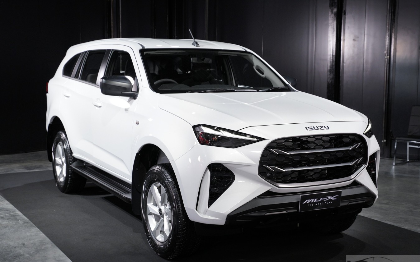 Isuzu MU-X.jpg