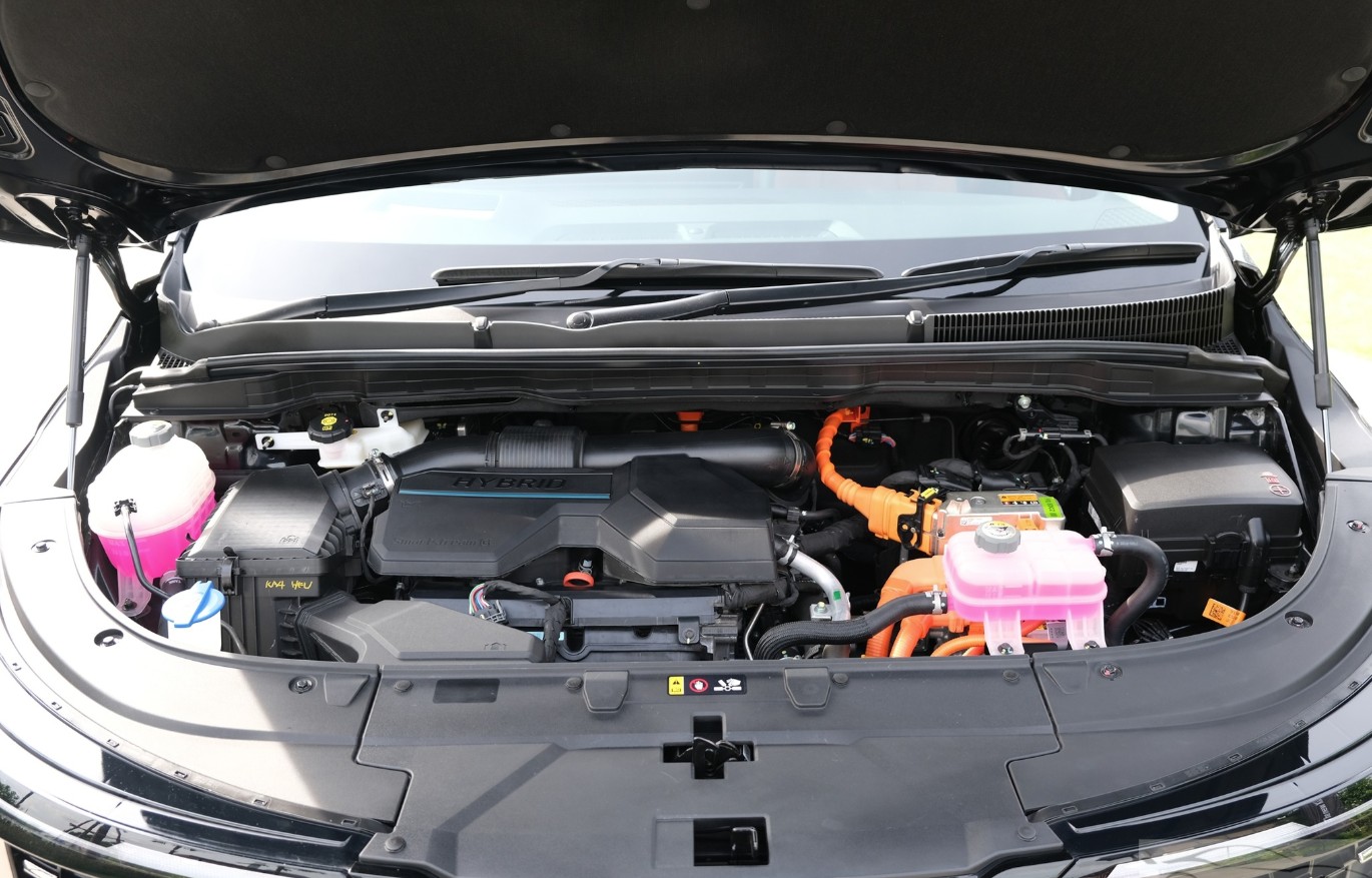 KIA Carnival Hybrid 2026 8.jpg