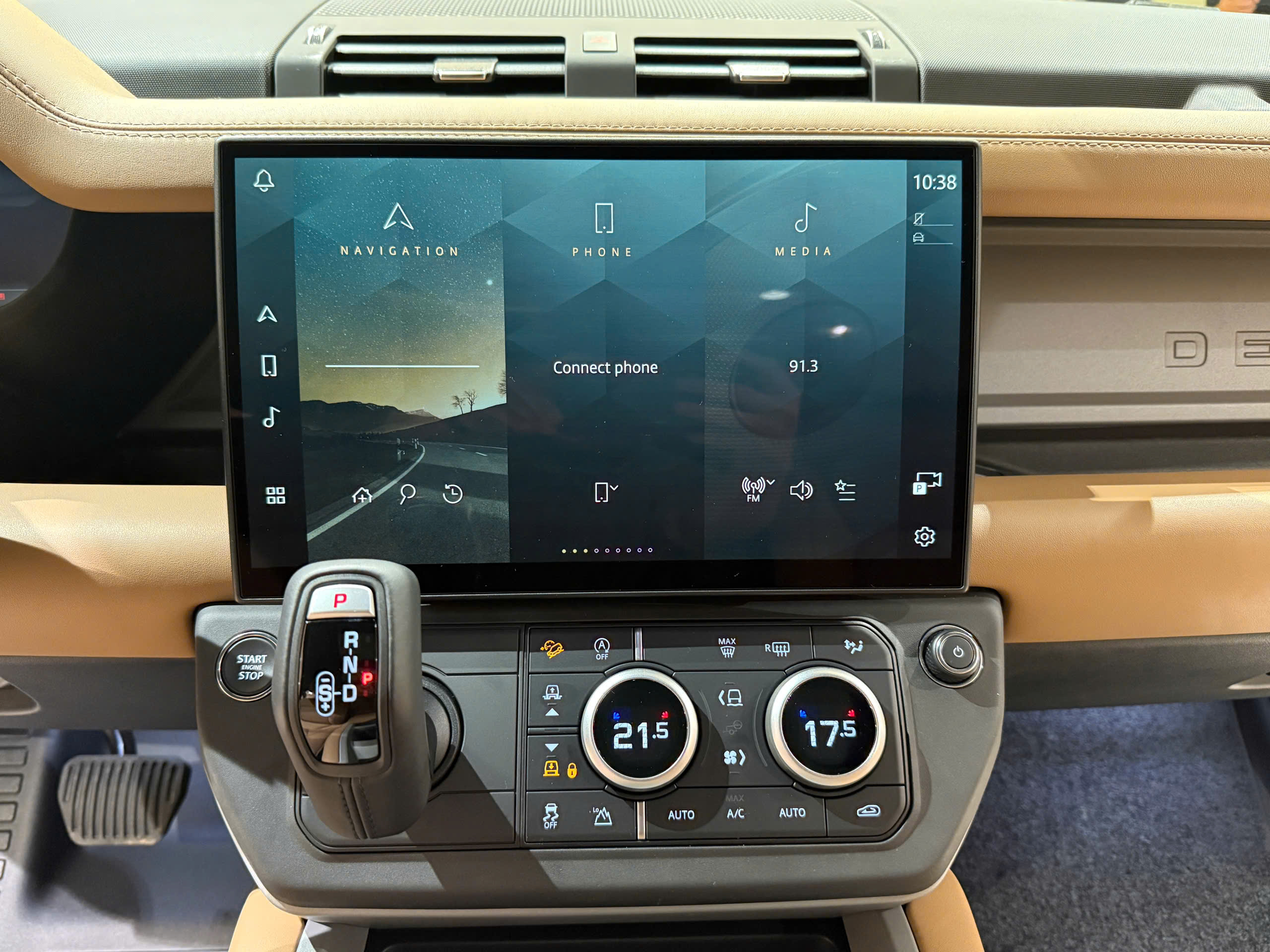 Land Rover Defender 2026 7.jpg