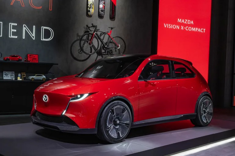 Mazda Vision X-Compact 3.jpg