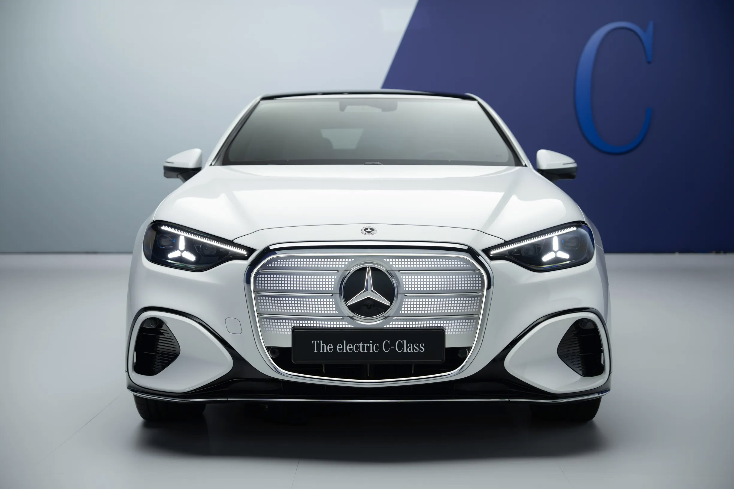 Mercedes-C-Class-Studio-Exteriors-00020.jpg
