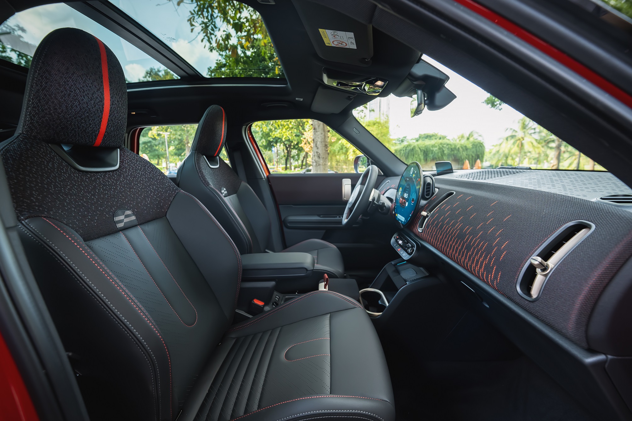 MINI JCW Countryman  (1).jpg