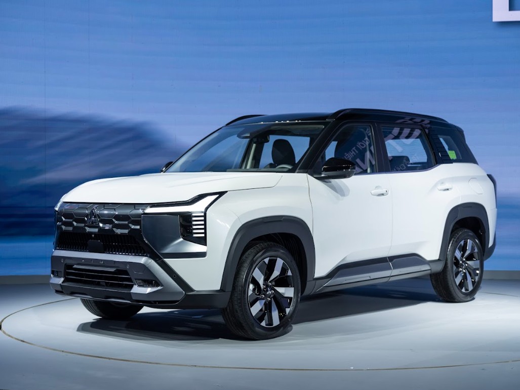 Mitsubishi Destinator 2026-1.jpg