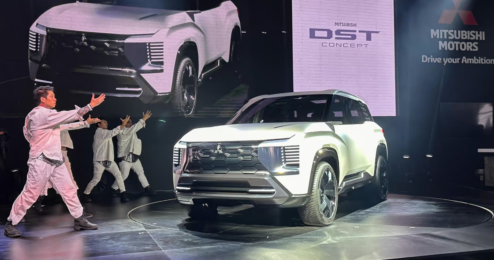 Mitsubishi DST Concept 6.jpg