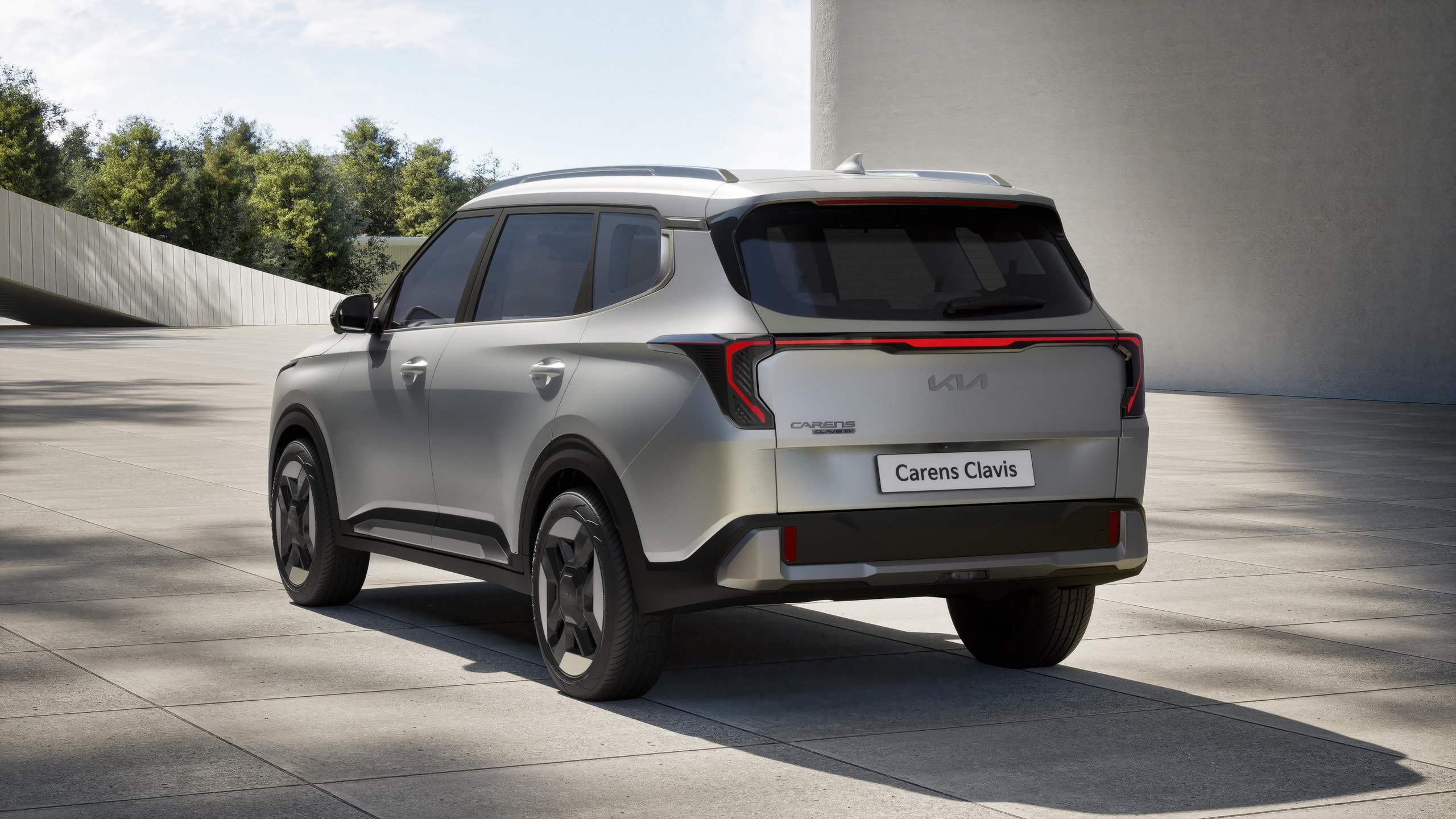 new-2025-kia-carens-clavis-is-an-ev-for-emerging-markets_4.jpg