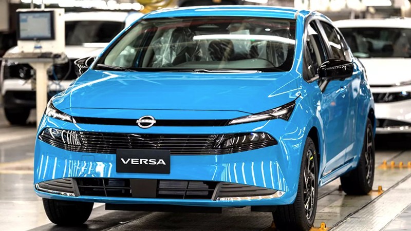 Nissan Sunny 2027 -1.jpg