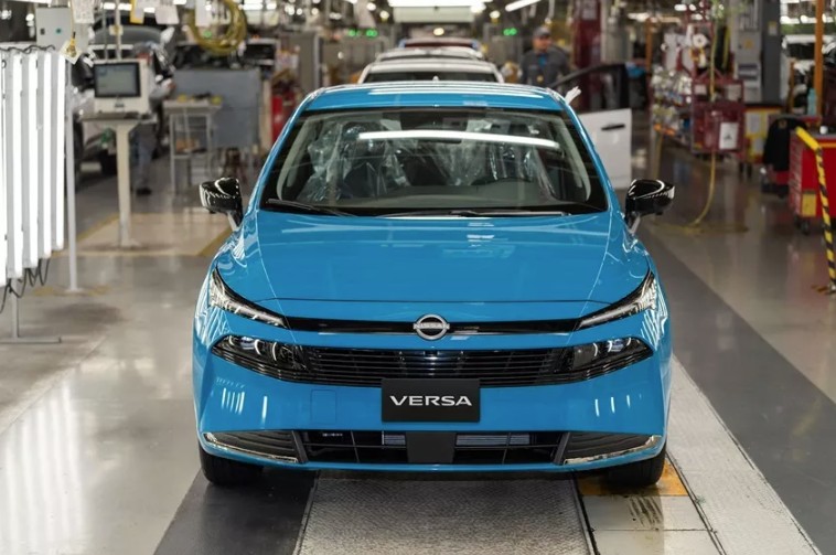 Nissan Sunny 2027 2.jpg