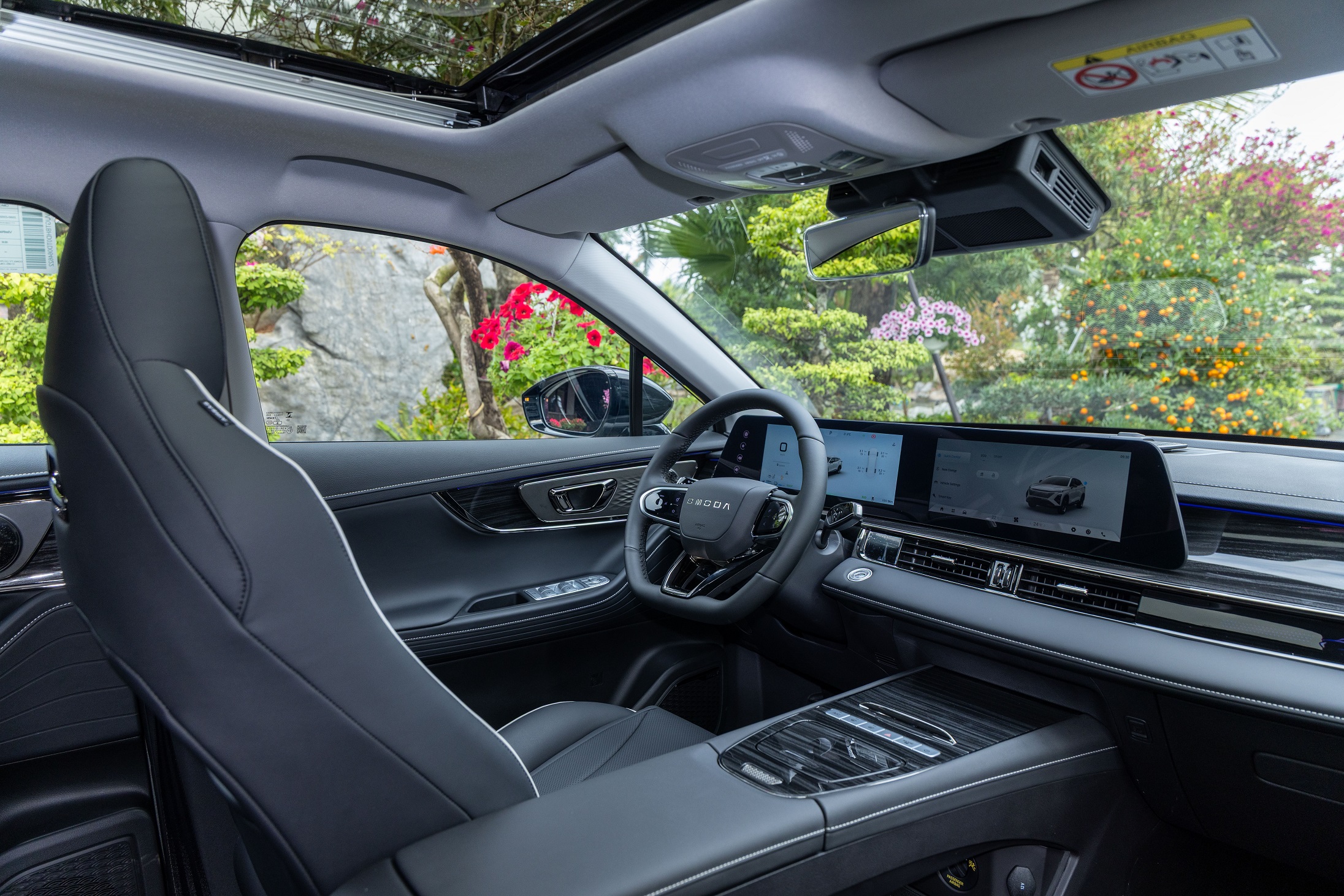 Omoda C5 HEV (1).JPG