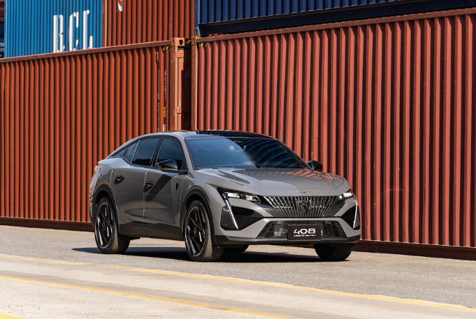 Peugeot 408 Legend Edition 2.PNG