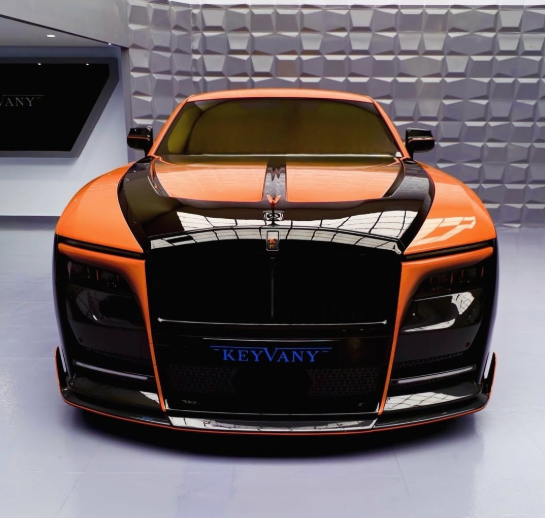 Rolls-Royce Spectre 3.PNG