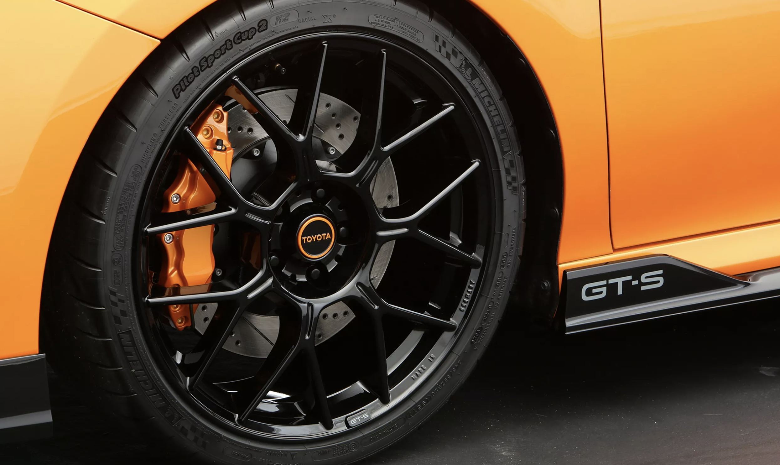 Toyota Camry 2025-10-25 lúc 08.10.39.png