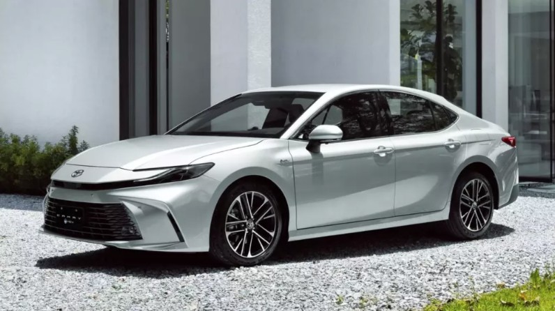 toyota-camry-2025.jpg