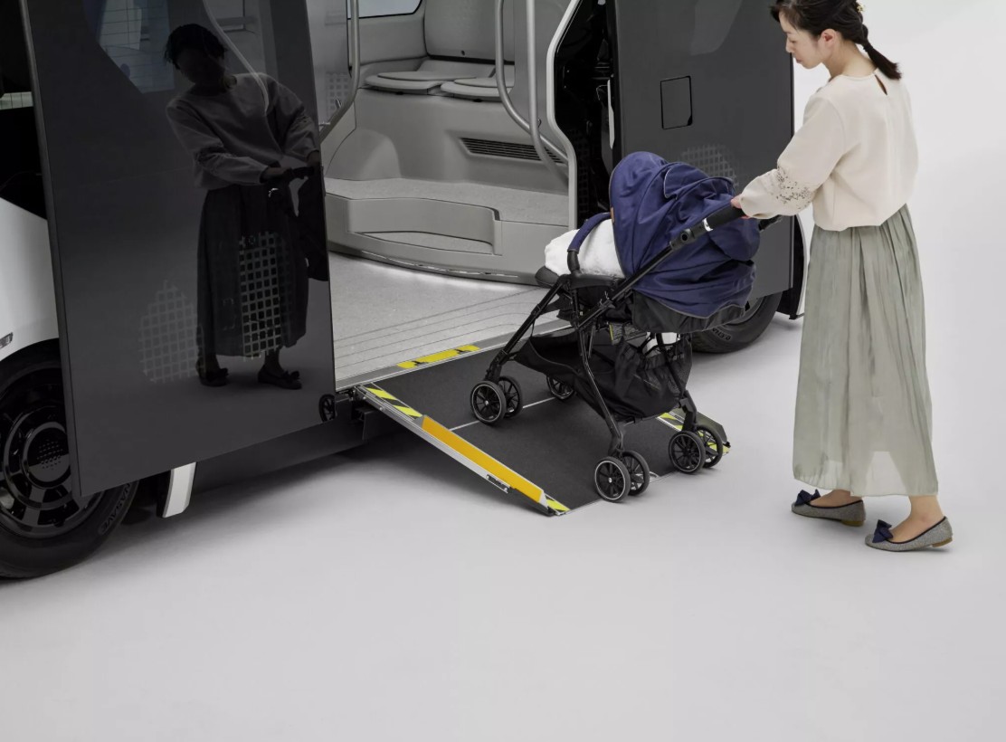 Toyota e-Palette 10.jpg