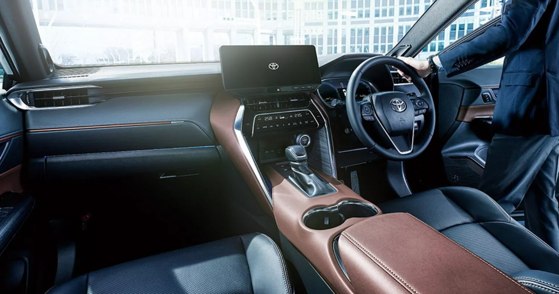 Toyota Harrier 2025 6.PNG
