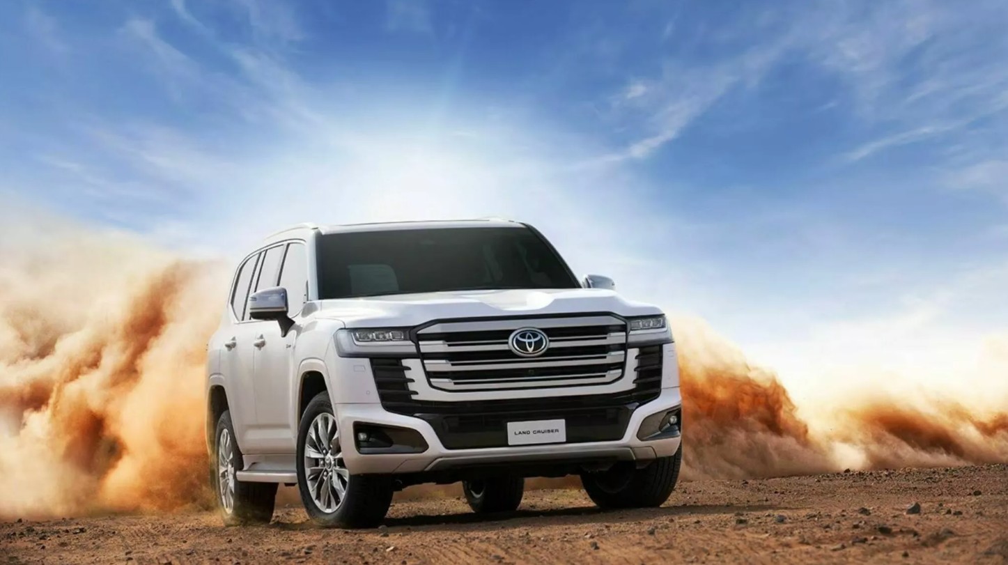 Toyota Land Cruiser 300 3.jpg