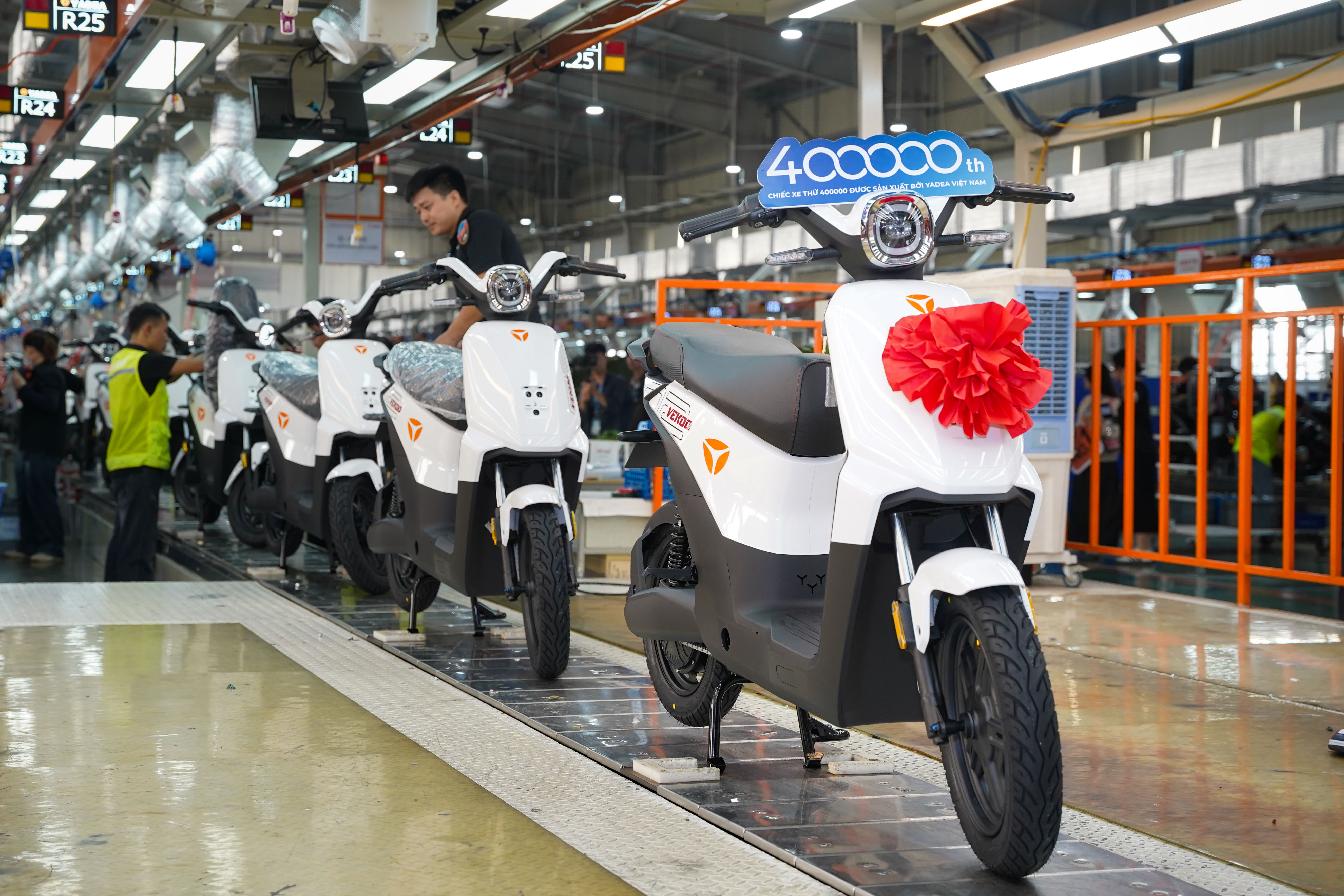 Yadea_Factory Tour.jpg