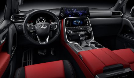 lx-600-fsport-int-gallery-01-d.jpg