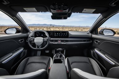 2026_K4_Hatchback 3.jpg