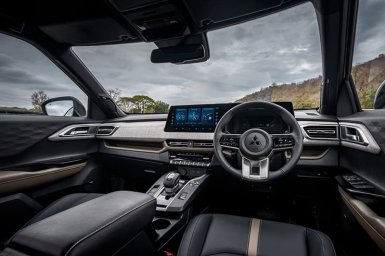 Mitsubishi xFORCE HEV-a6.jpg